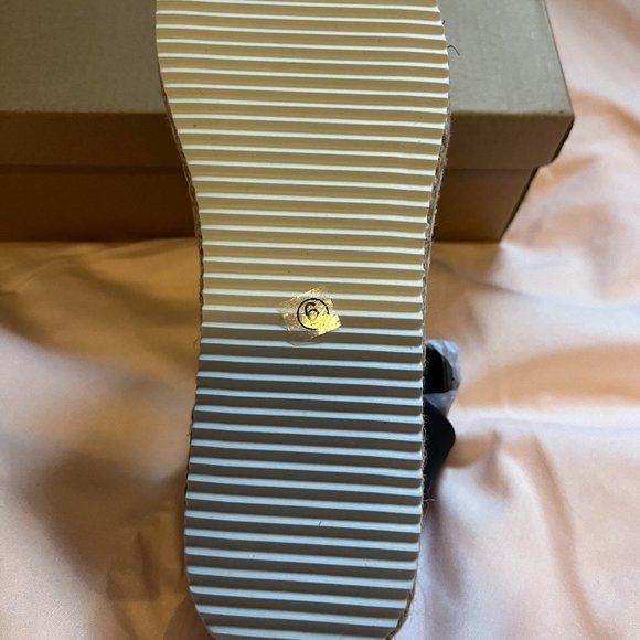 Platform Ankle Strap Open Toe Sandal - Picture 4 of 5